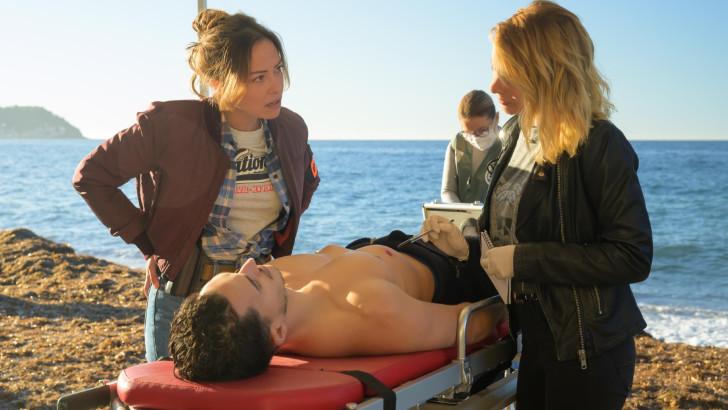 Lola (Dounia Coesens) et (Elodie Varlet)